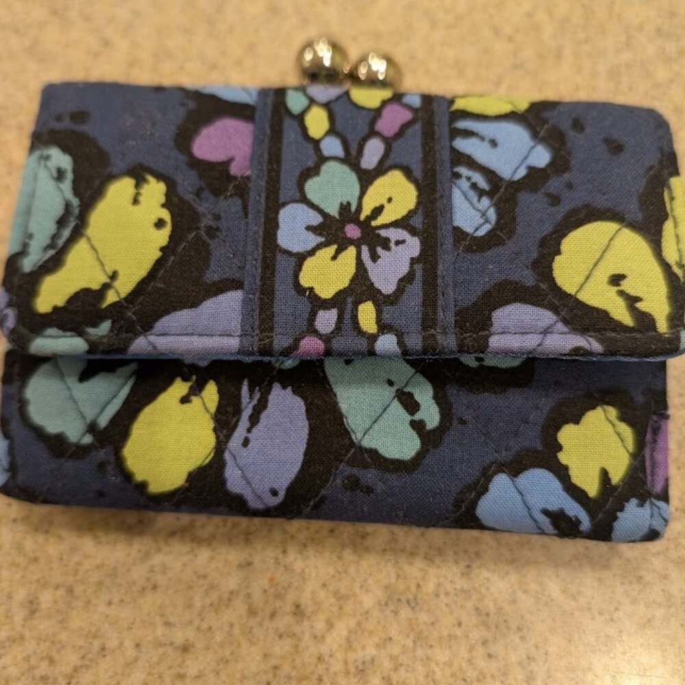 Vera Bradley Tri-Fold Wallet Blue Daisy/Floral Cotton Kiss-Lock Clutch Organizer